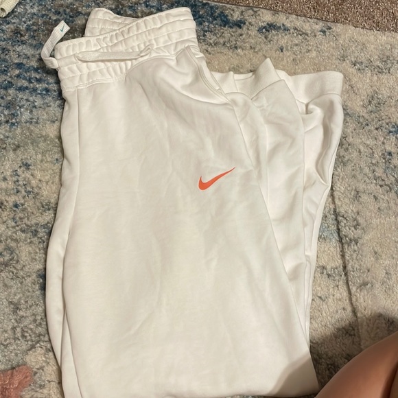 Nike Pants - nike joggers white
